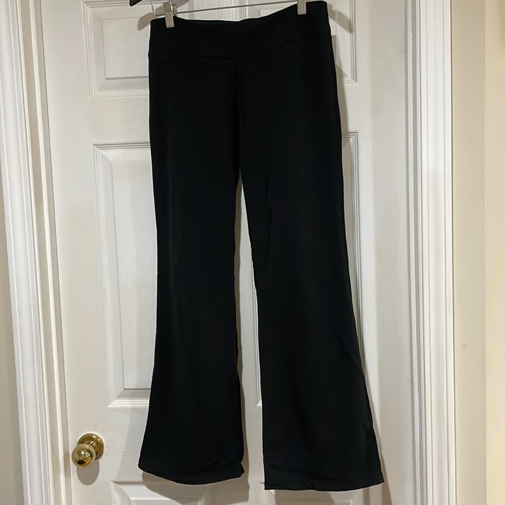 Sansara  Yoga pants/ leggings Black Size large Flare legs.